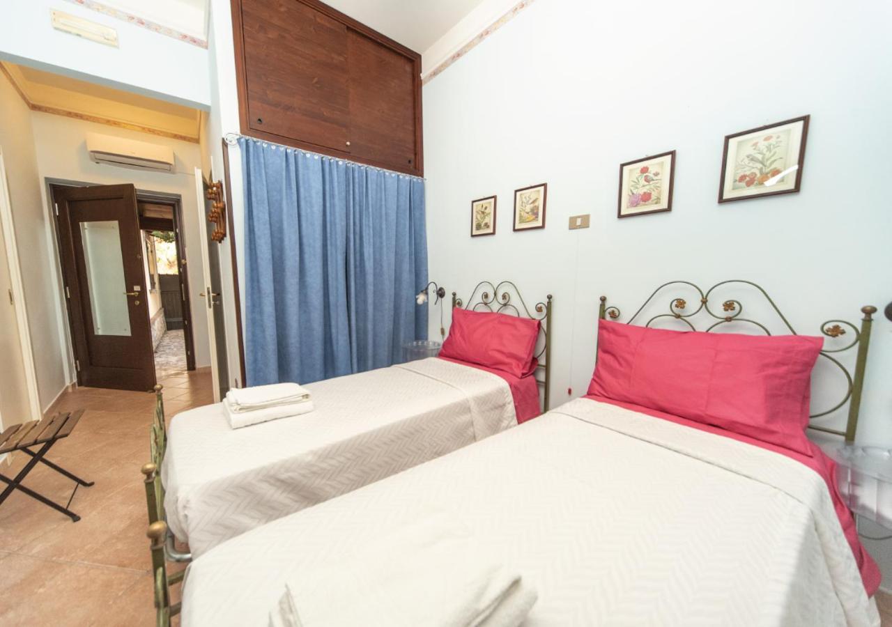 Il Sorgituro - Agriturismo Postiglione Eksteriør billede