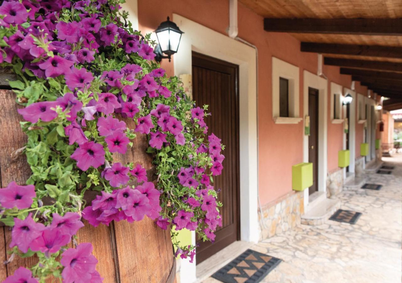 Il Sorgituro - Agriturismo Postiglione Eksteriør billede