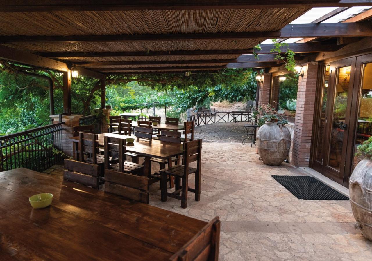 Il Sorgituro - Agriturismo Postiglione Eksteriør billede