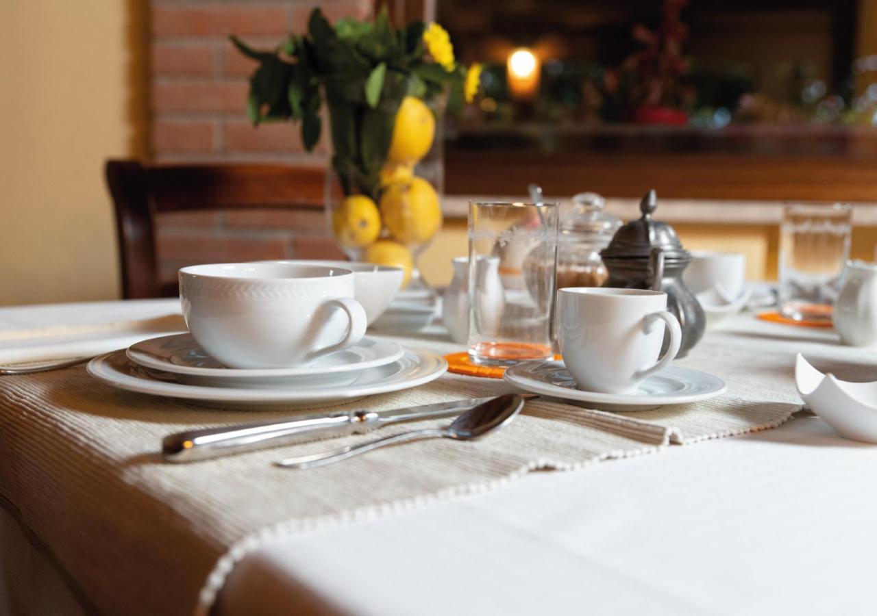 Il Sorgituro - Agriturismo Postiglione Eksteriør billede